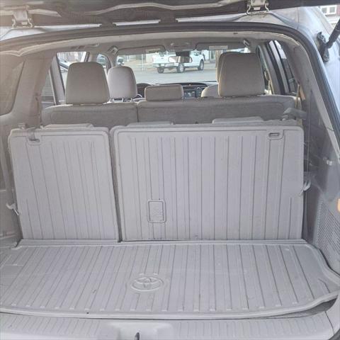 used 2019 Toyota Highlander car, priced at $21,995