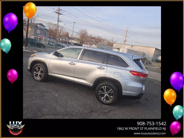used 2019 Toyota Highlander car, priced at $21,995
