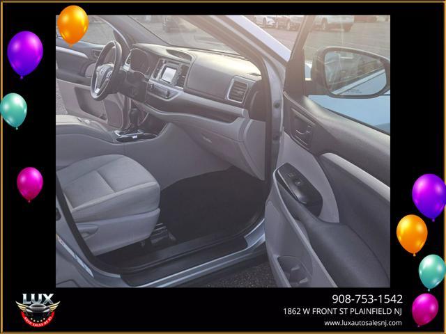 used 2019 Toyota Highlander car, priced at $21,995