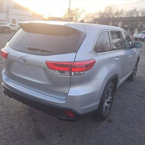 used 2019 Toyota Highlander car, priced at $21,995