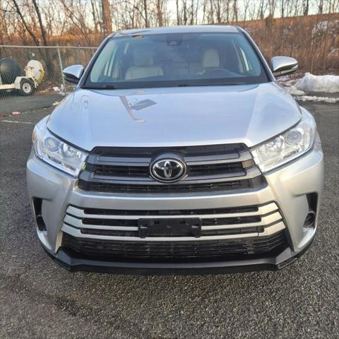 used 2019 Toyota Highlander car, priced at $21,995