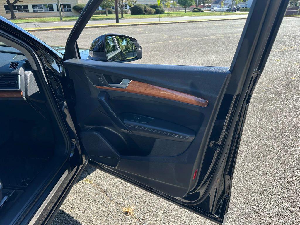 used 2021 Audi Q5 car, priced at $18,900