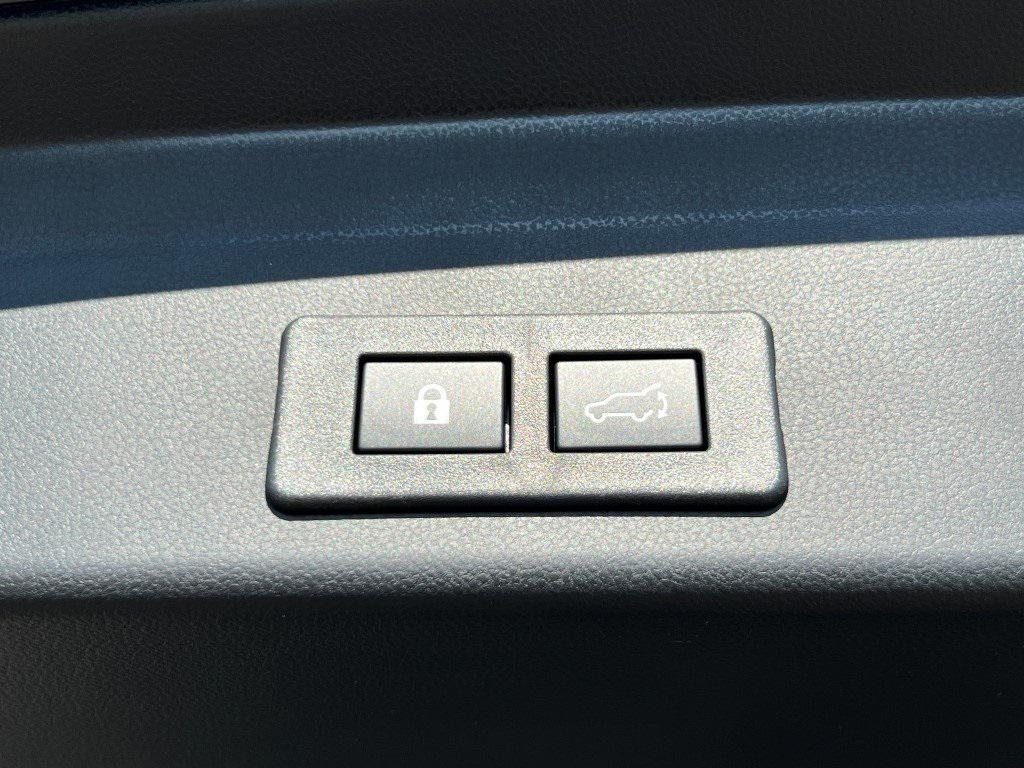 new 2025 Subaru Ascent car, priced at $50,037