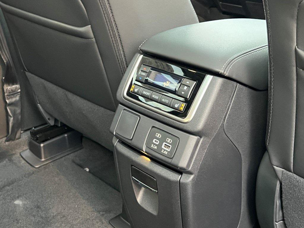 new 2025 Subaru Ascent car, priced at $46,170