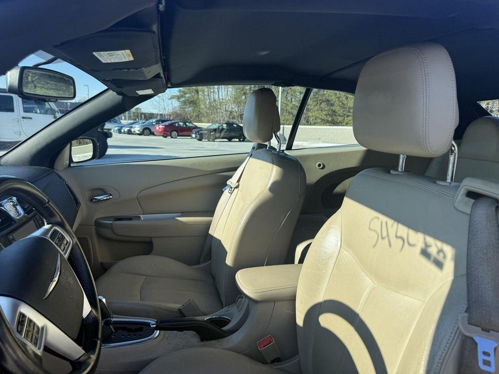 used 2012 Chrysler 200 car