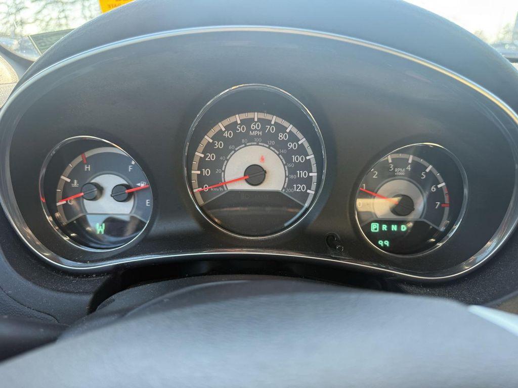 used 2012 Chrysler 200 car