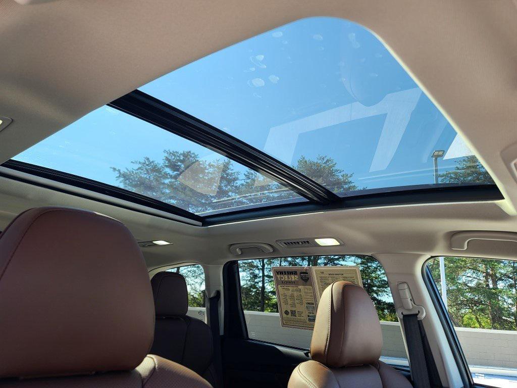 used 2024 Subaru Ascent car, priced at $40,299