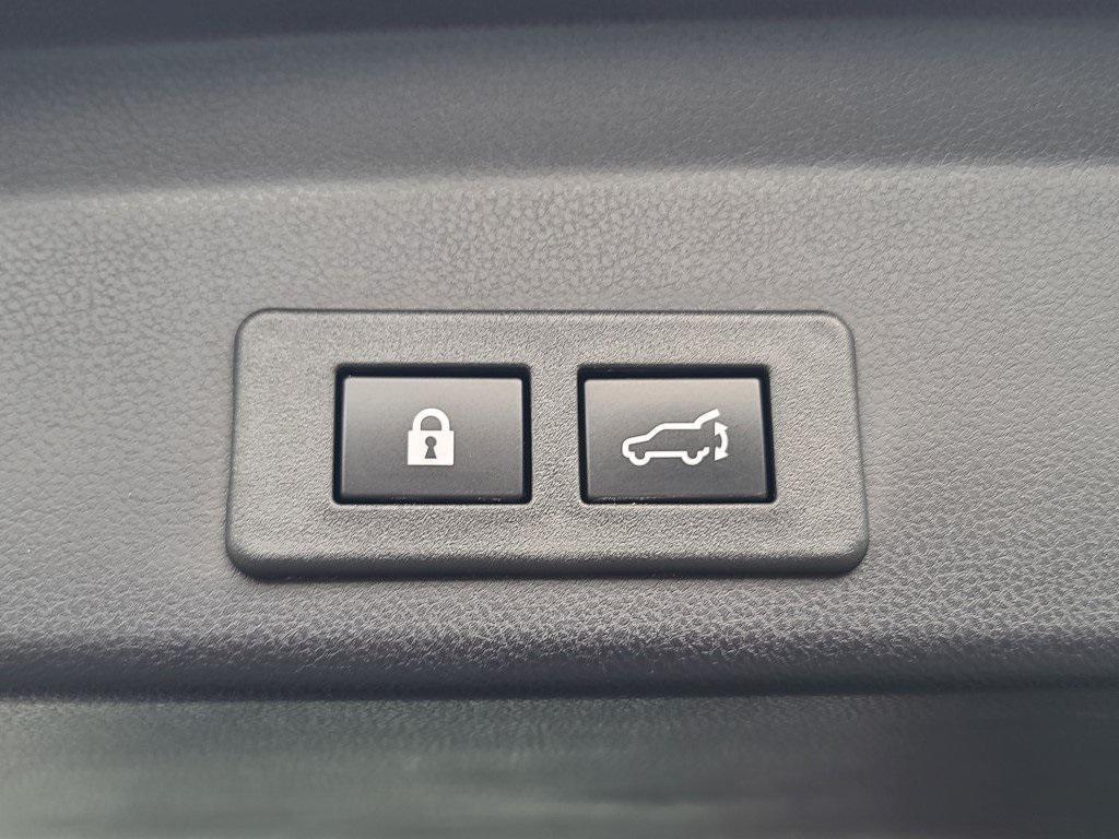 used 2024 Subaru Ascent car, priced at $33,013