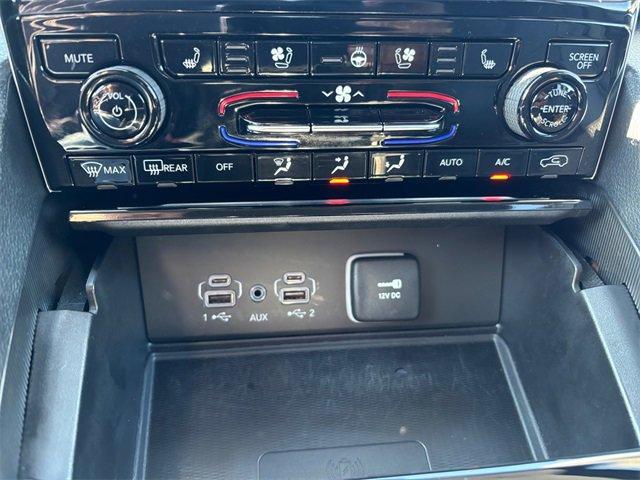 used 2024 Jeep Grand Cherokee L car, priced at $36,595