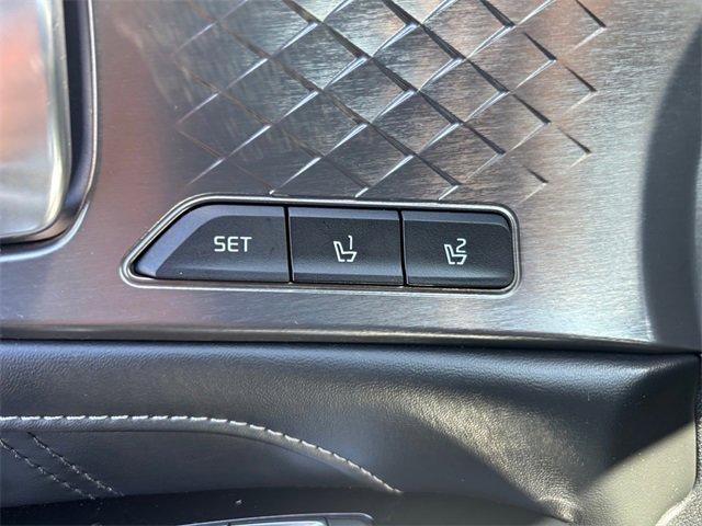used 2022 Kia Sorento car, priced at $32,386