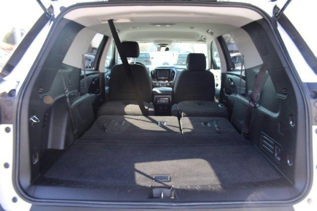 used 2020 Chevrolet Traverse car, priced at $23,676