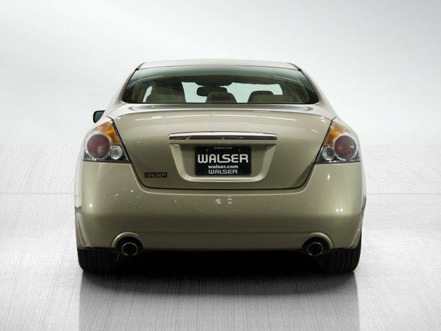 used 2009 Nissan Altima car, priced at $5,499