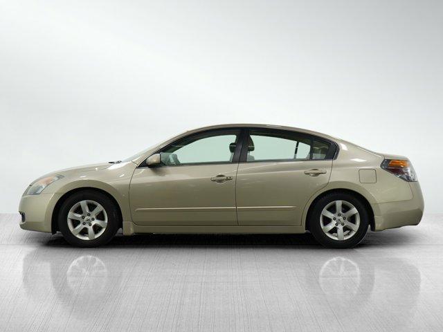 used 2009 Nissan Altima car, priced at $5,499