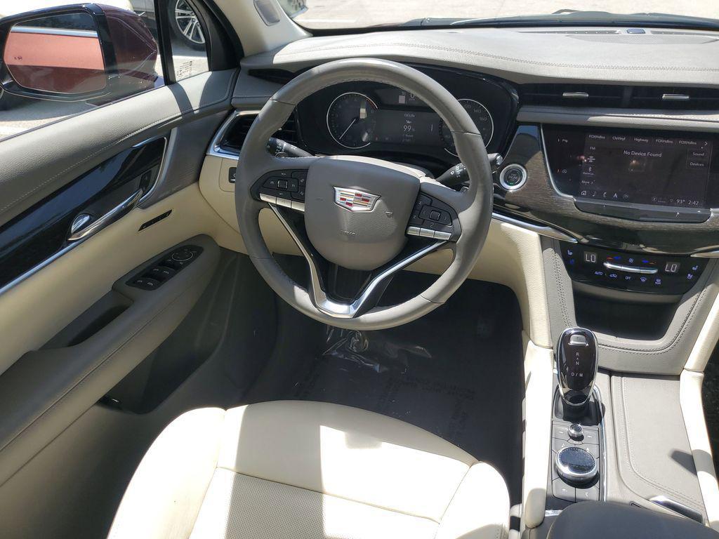 used 2023 Cadillac XT6 car, priced at $41,543