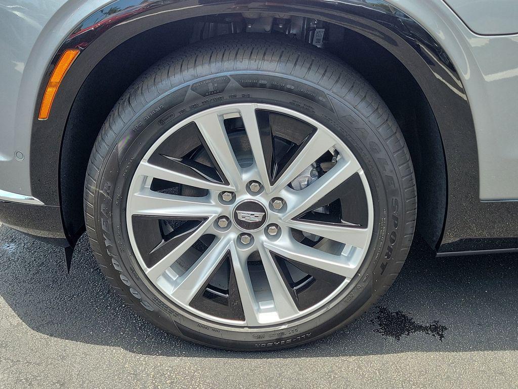 new 2026 Cadillac VISTIQ car, priced at $80,440