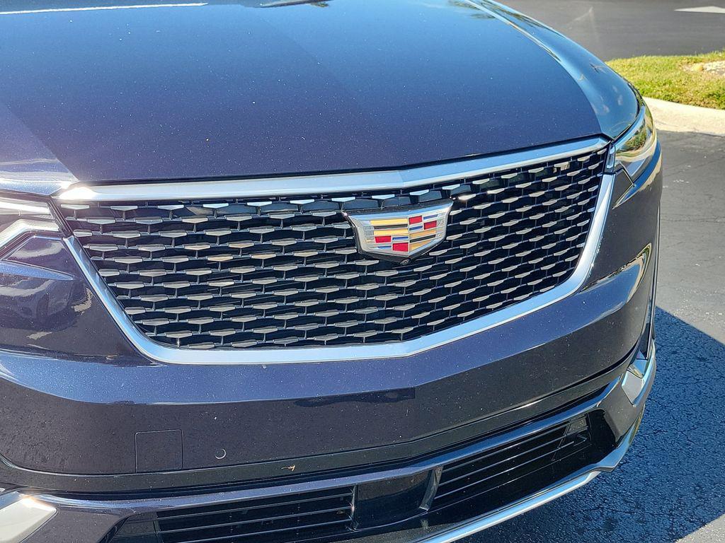 used 2022 Cadillac XT6 car, priced at $41,433