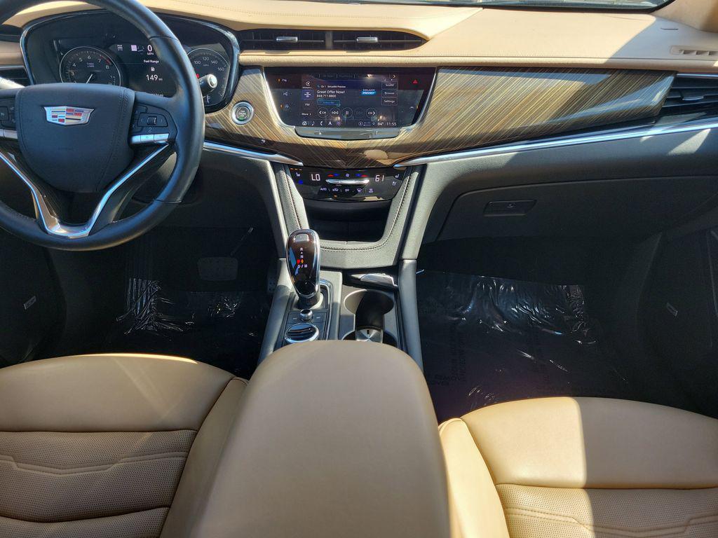 used 2022 Cadillac XT6 car, priced at $41,433
