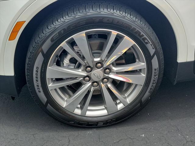 used 2023 Cadillac XT5 car, priced at $35,123