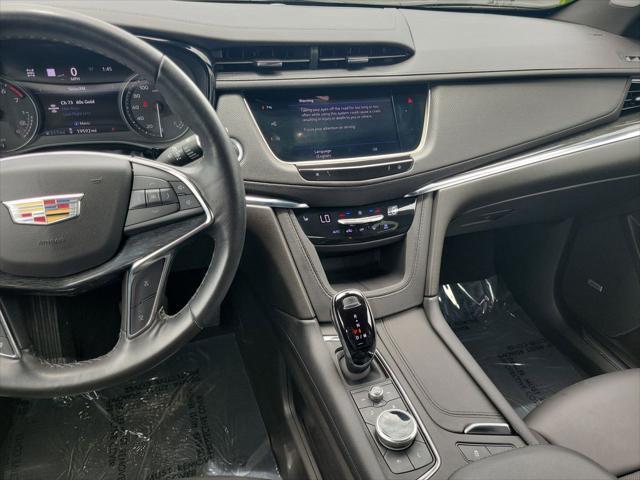 used 2023 Cadillac XT5 car, priced at $35,123