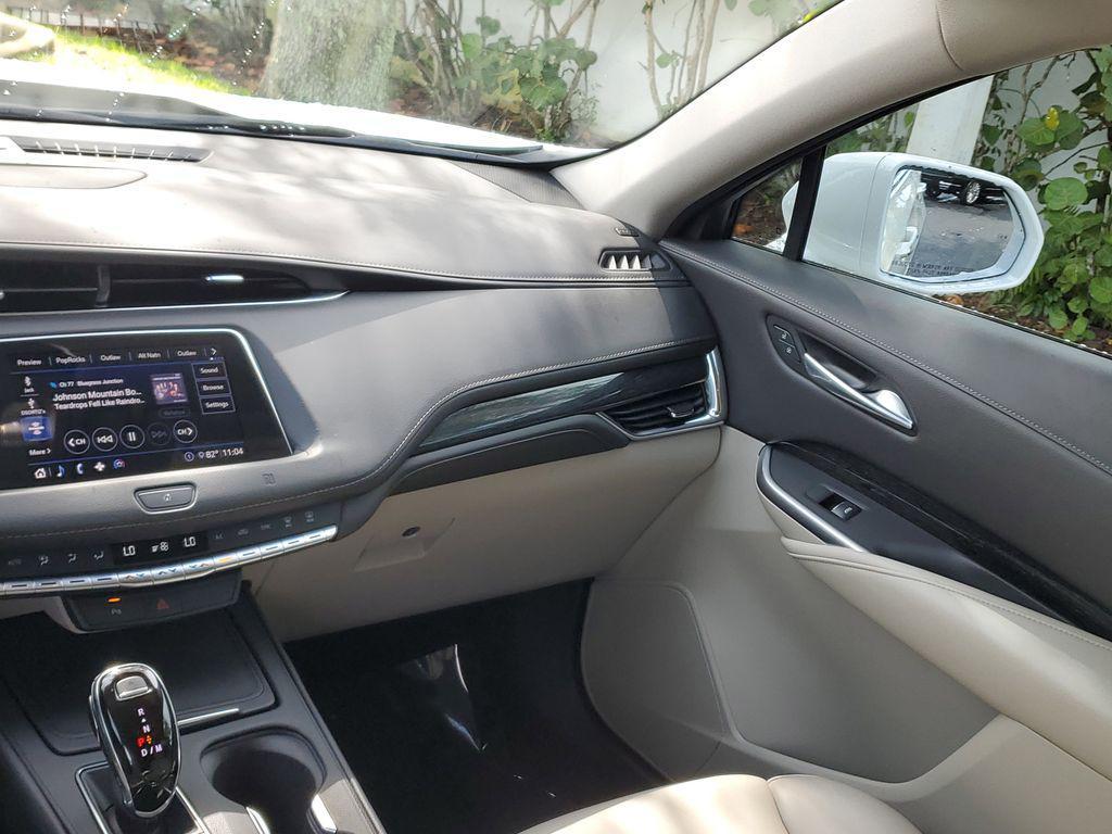 used 2020 Cadillac XT4 car, priced at $24,533
