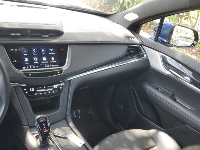 used 2023 Cadillac XT5 car, priced at $38,333