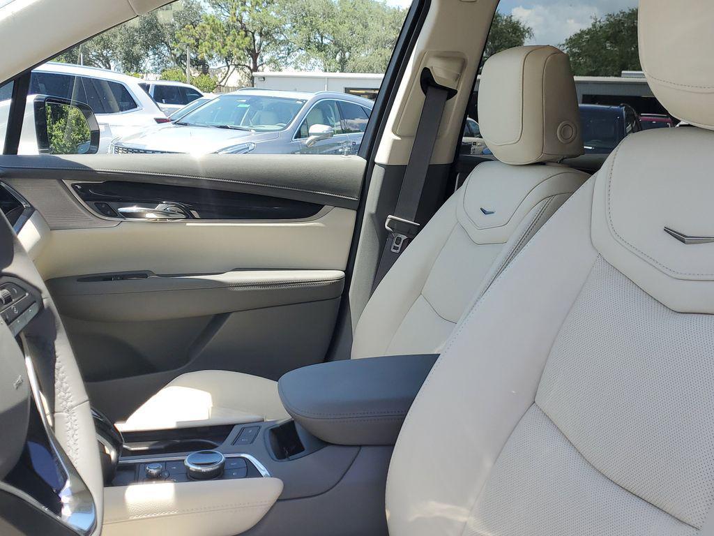 new 2025 Cadillac XT6 car, priced at $61,315