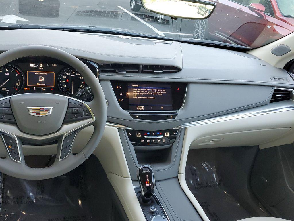 new 2025 Cadillac XT5 car, priced at $54,665