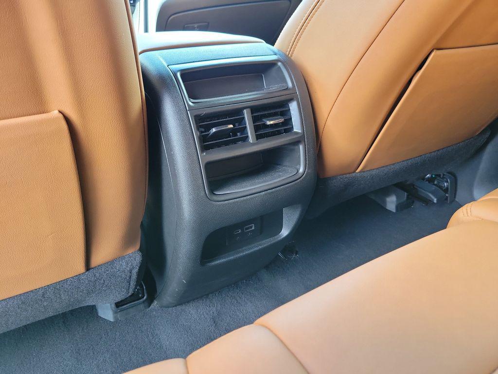 used 2023 Cadillac XT5 car, priced at $34,433