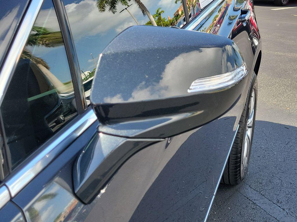 used 2023 Cadillac XT5 car, priced at $34,433