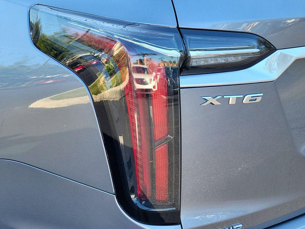 used 2020 Cadillac XT6 car, priced at $28,954