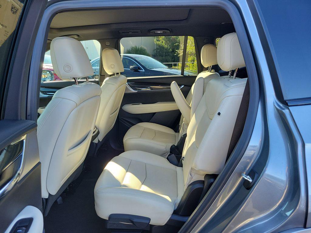 used 2020 Cadillac XT6 car, priced at $28,954