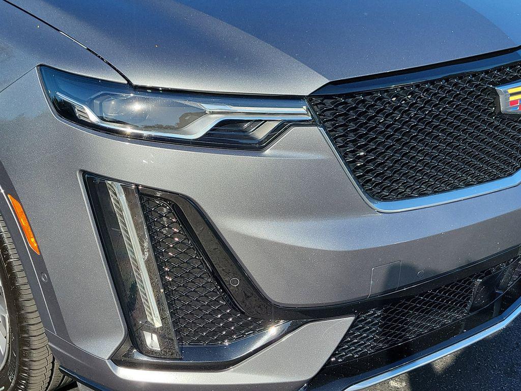 used 2020 Cadillac XT6 car, priced at $28,954
