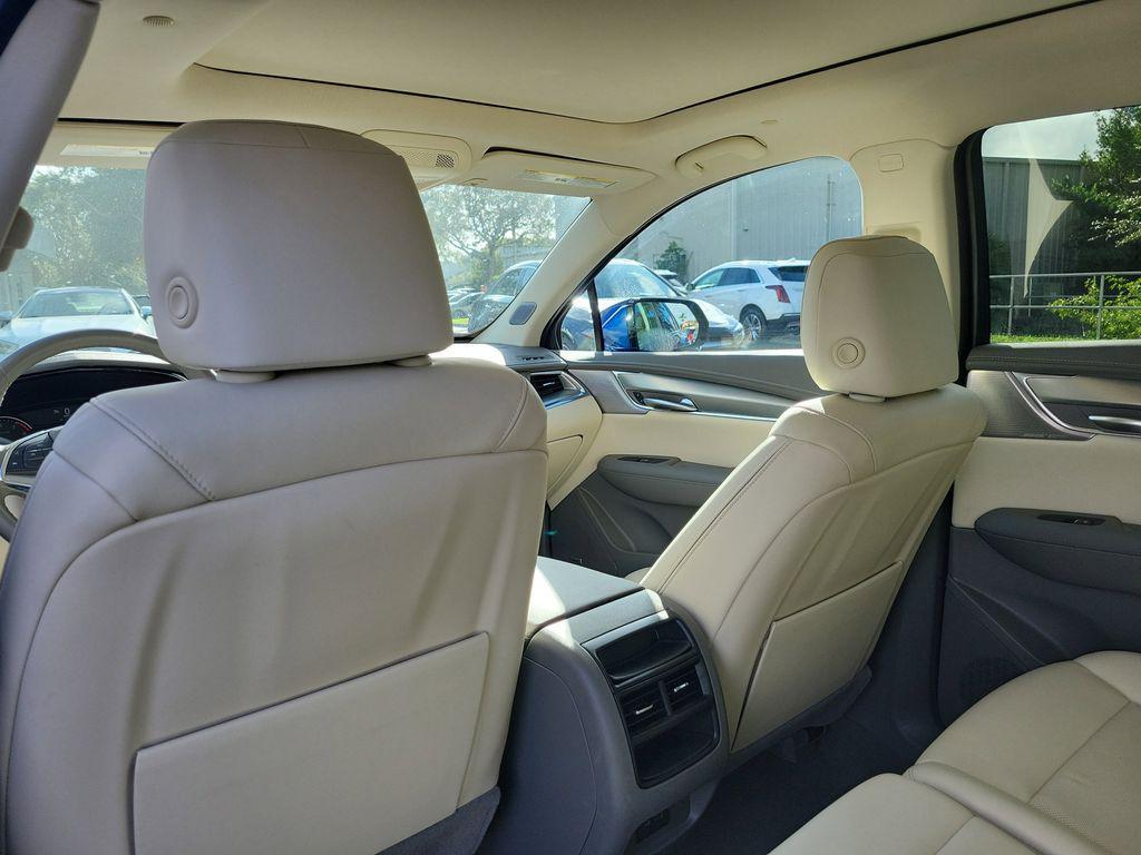 used 2023 Cadillac XT5 car, priced at $34,954