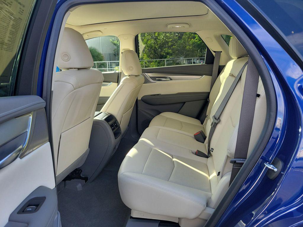 used 2023 Cadillac XT5 car, priced at $34,954