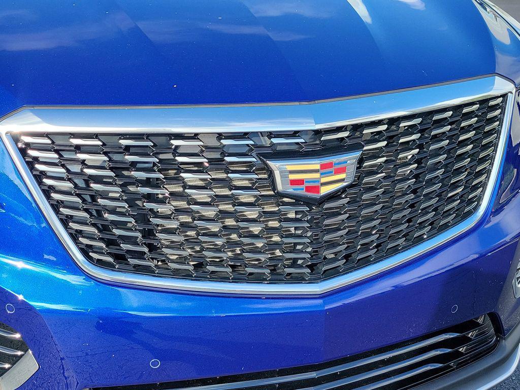 used 2023 Cadillac XT5 car, priced at $34,954