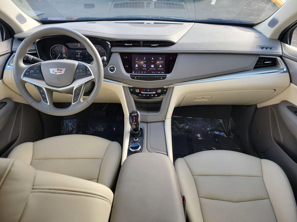 used 2023 Cadillac XT5 car, priced at $34,954