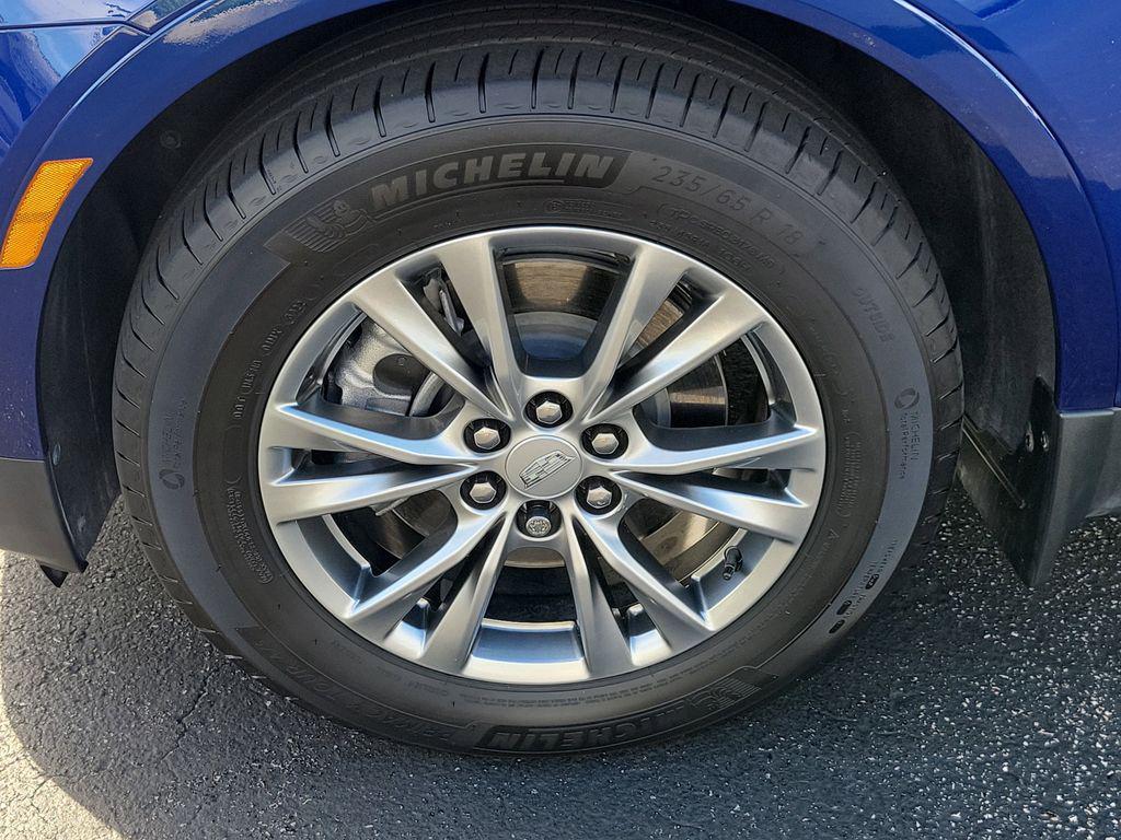 used 2023 Cadillac XT5 car, priced at $34,954