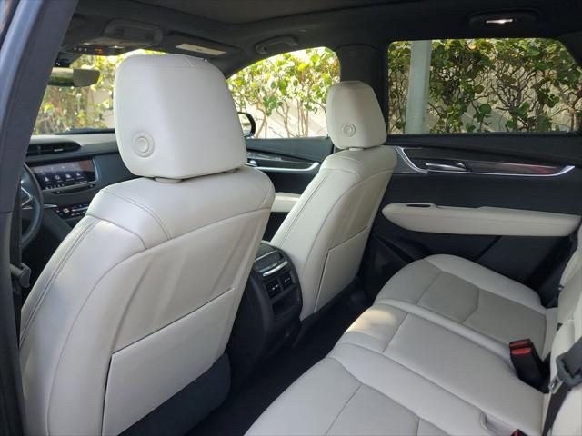 used 2022 Cadillac XT5 car, priced at $39,754