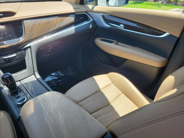 used 2023 Cadillac XT6 car, priced at $46,754