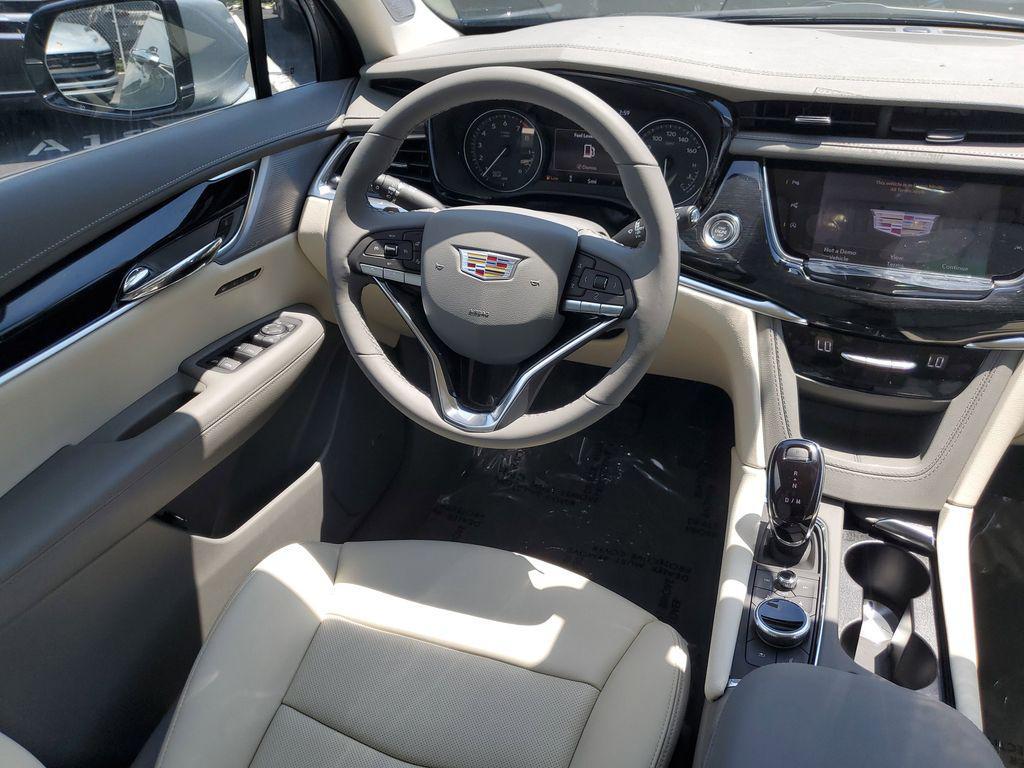 new 2025 Cadillac XT6 car, priced at $59,665