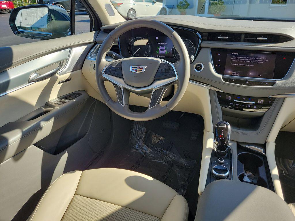 used 2020 Cadillac XT5 car, priced at $23,233