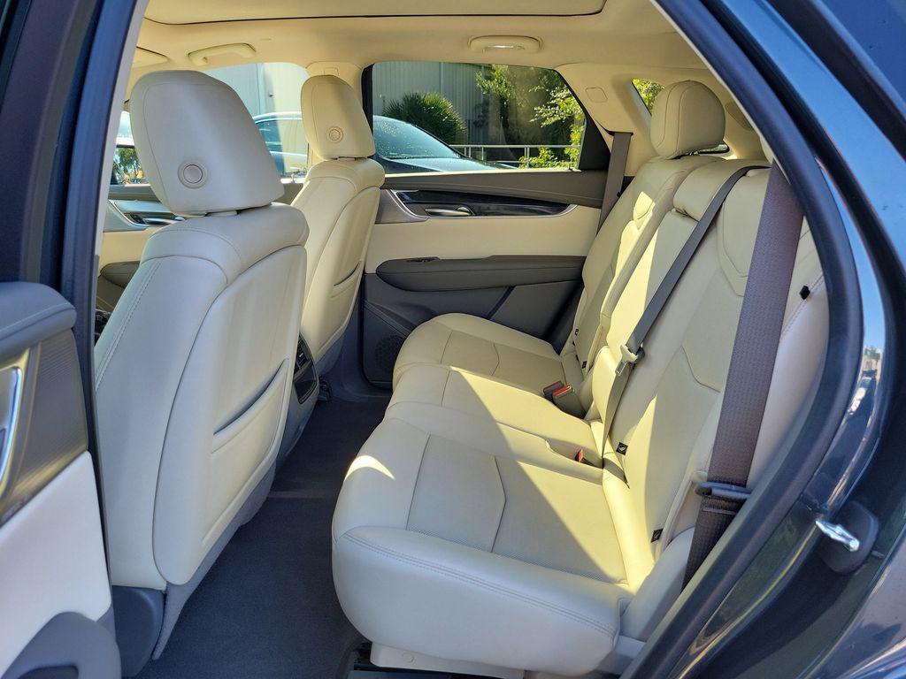 used 2020 Cadillac XT5 car, priced at $23,233