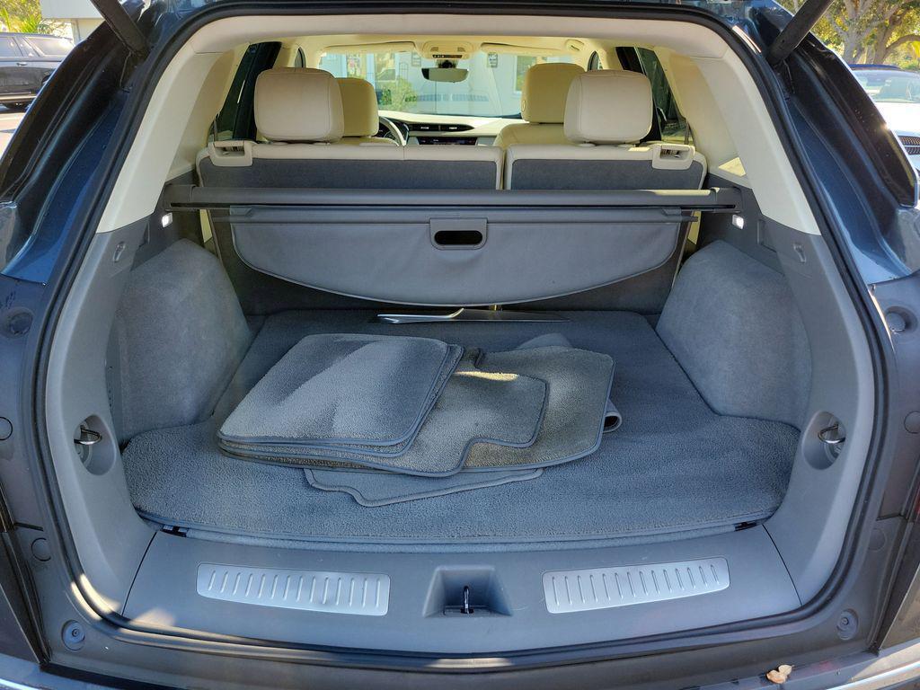 used 2020 Cadillac XT5 car, priced at $23,233