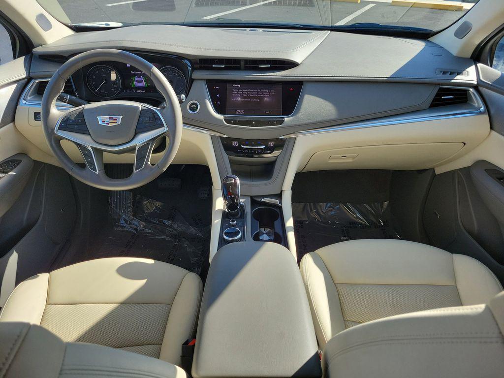 used 2020 Cadillac XT5 car, priced at $23,233