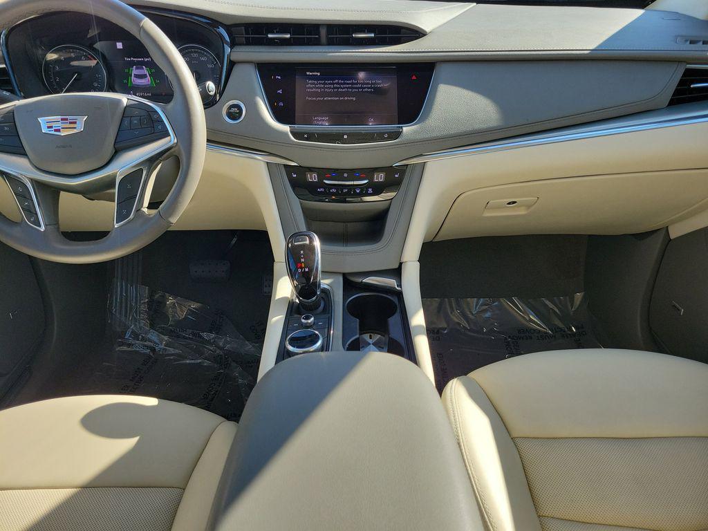 used 2020 Cadillac XT5 car, priced at $23,233