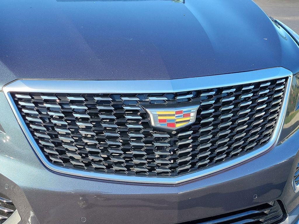 used 2020 Cadillac XT5 car, priced at $23,233