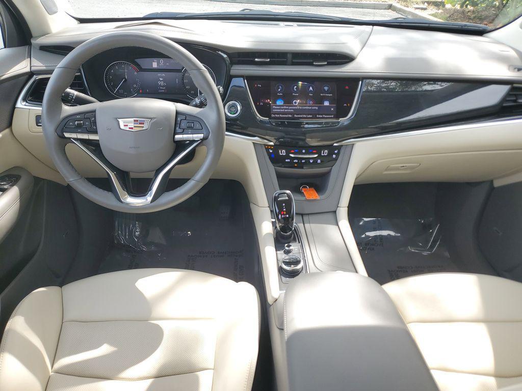 used 2023 Cadillac XT6 car, priced at $41,123