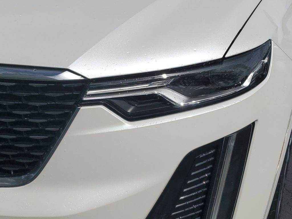 used 2023 Cadillac XT6 car, priced at $41,123