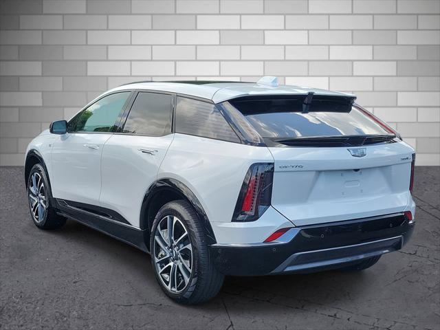 new 2025 Cadillac OPTIQ car, priced at $56,290