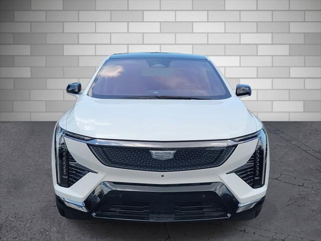 new 2025 Cadillac OPTIQ car, priced at $56,290
